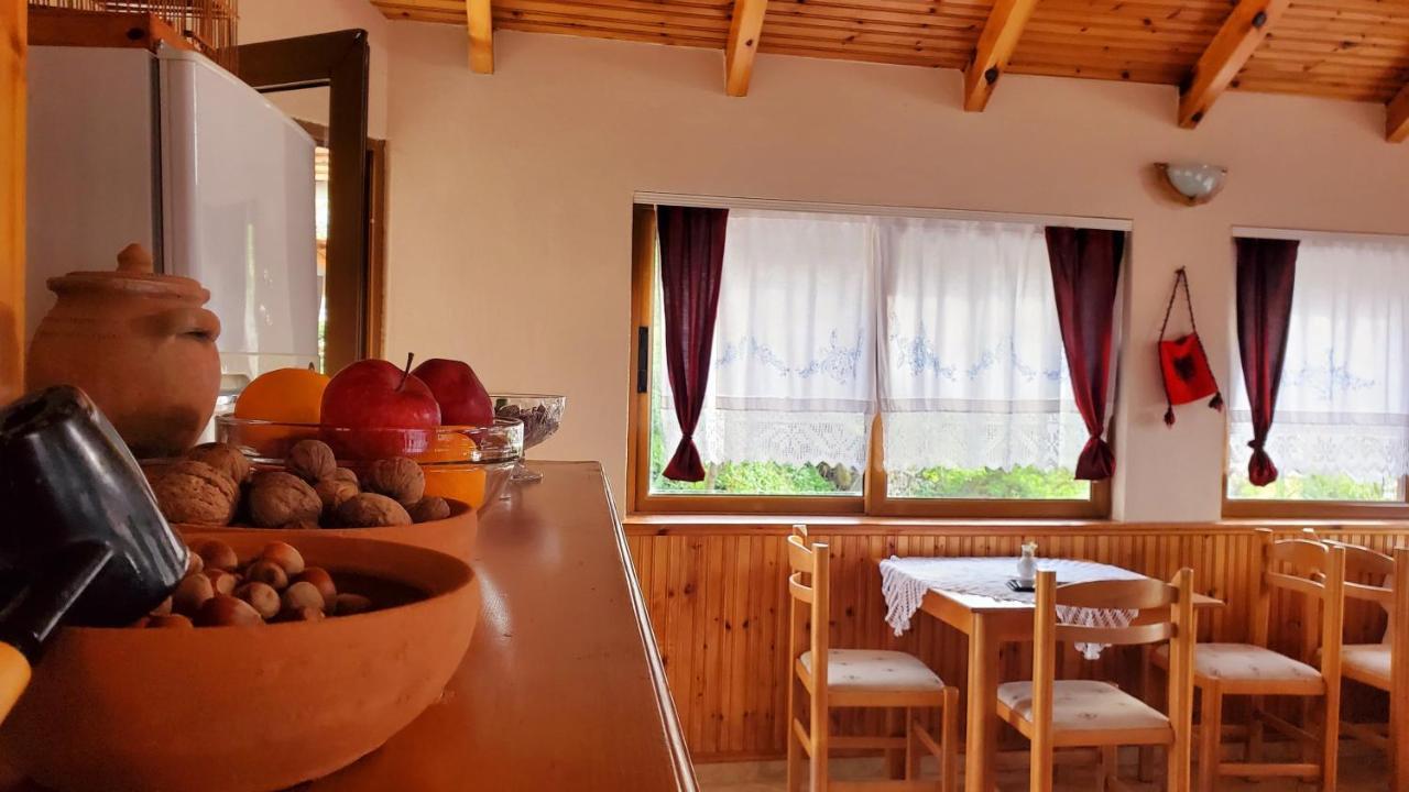 Clockwise Guestrooms Gjirokastër Buitenkant foto