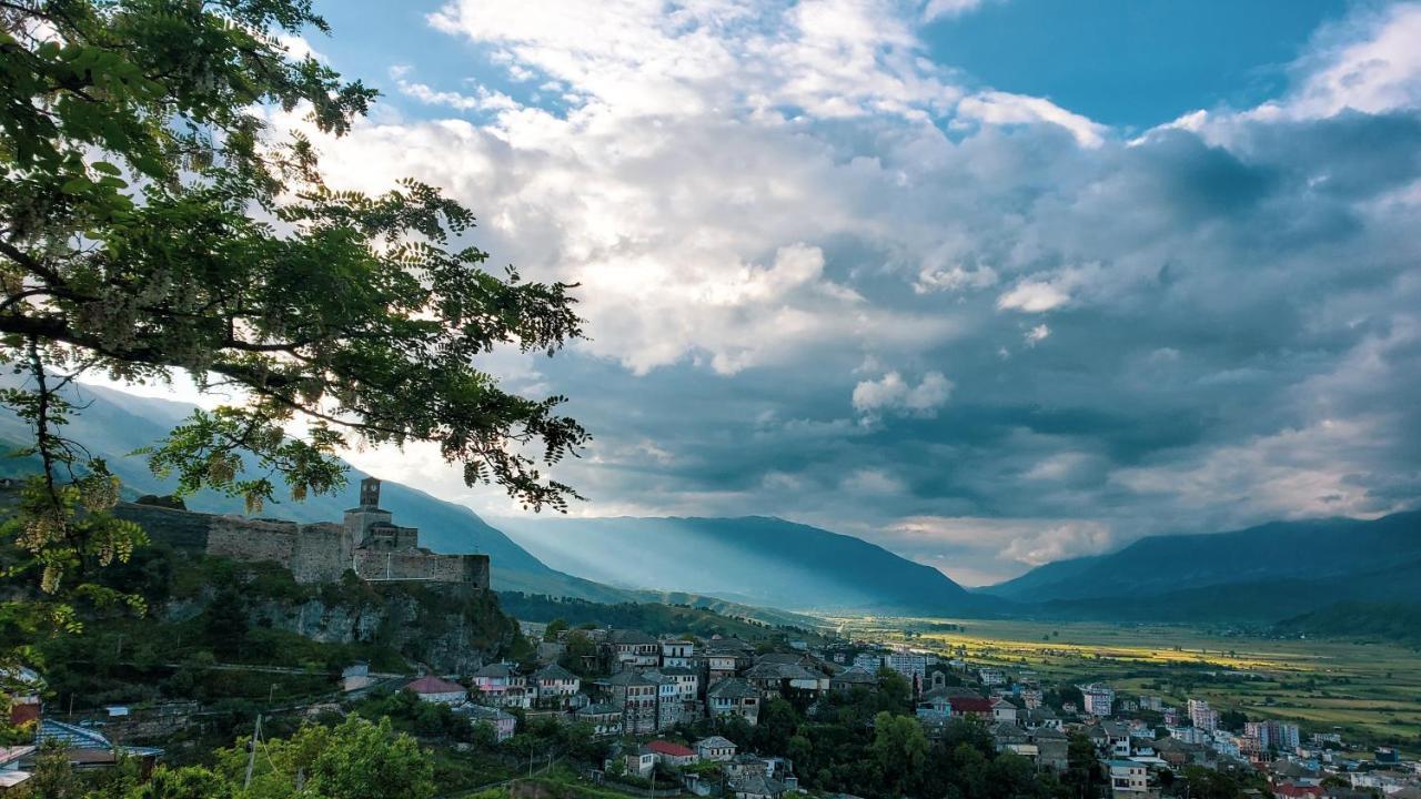 Clockwise Guestrooms Gjirokastër Buitenkant foto